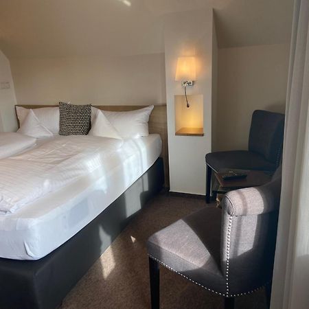 ペーターゼンス ラントハウス ホテル シャルボイツ 部屋 写真